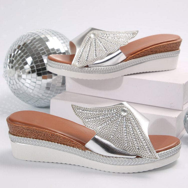 Damen Wedge-Pantoletten mit schimmerndem Strass und glänzendem Obermaterial R&B