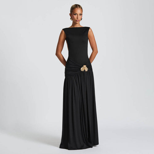 Damen elegantes bodenlanges Abendkleid mit raffinierten Fältchen und dekorativer Brosche R&B