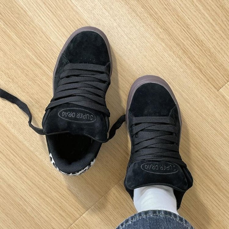Damen Sneakers im sportiven Design mit weichem Veloursleder und modischen Akzenten R&B