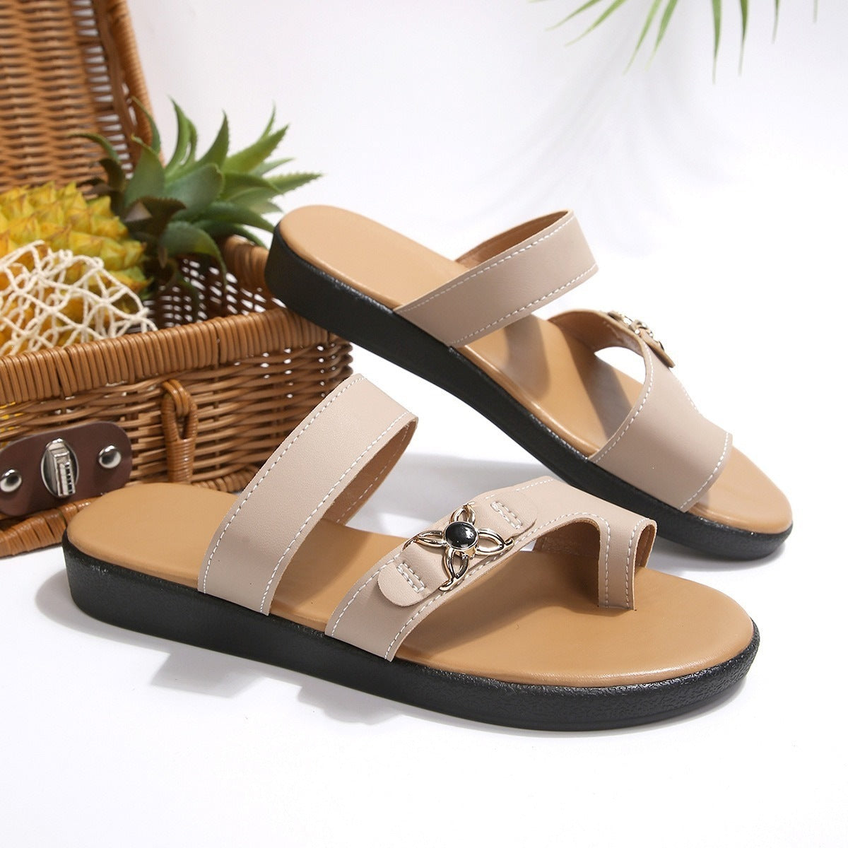 Damen Bequeme Sandalen mit funkelndem Schmuckdetail R&B
