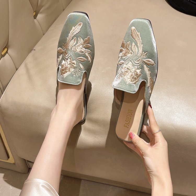 Damen elegante Mules mit floralen Stickereien R&B