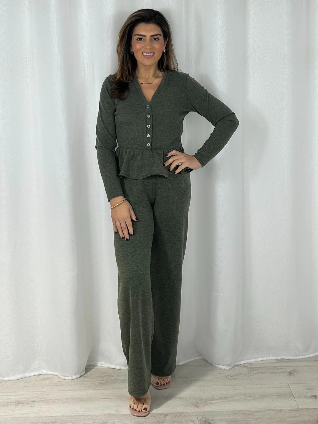 Damen Lounge-Set mit weitem Bein und Rüschendetail R&B