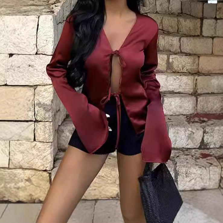 Damen Satin-Bluse mit tiefem V-Ausschnitt und Bindebändern R&B
