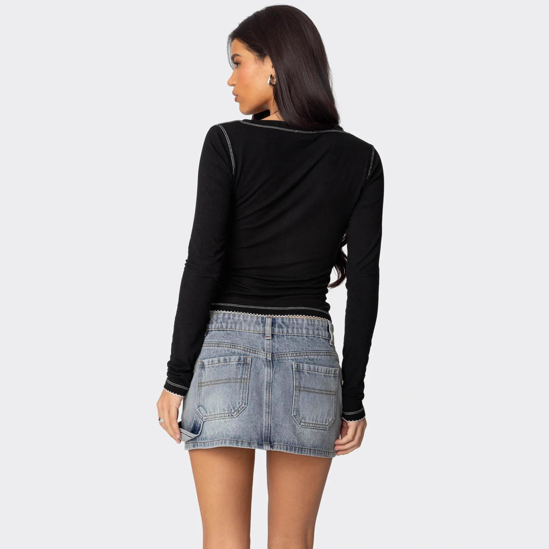 Damen Langarmshirt mit V-Ausschnitt und dekorativen Knöpfen R&B