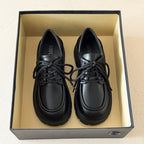 Damen modische Sneaker mit robustem Sohlenprofil und elegantem Design R&B