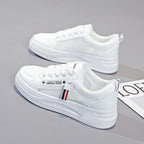 Damen Freizeitsneaker mit modischem Schriftzug und dämpfender Laufsohle R&B