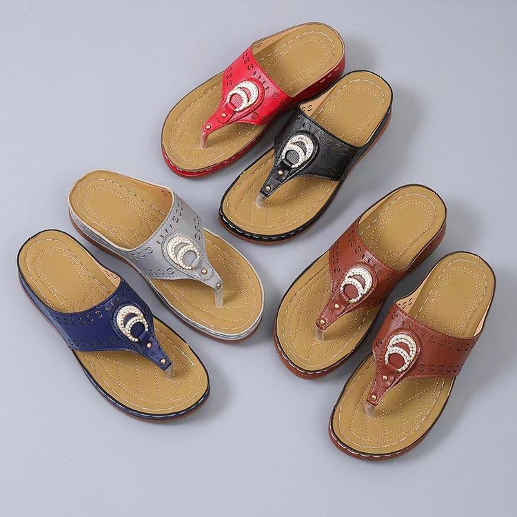 Damen Wedge-Sandaletten mit stilvollem Dekor und gepolstertem Fußbett R&B