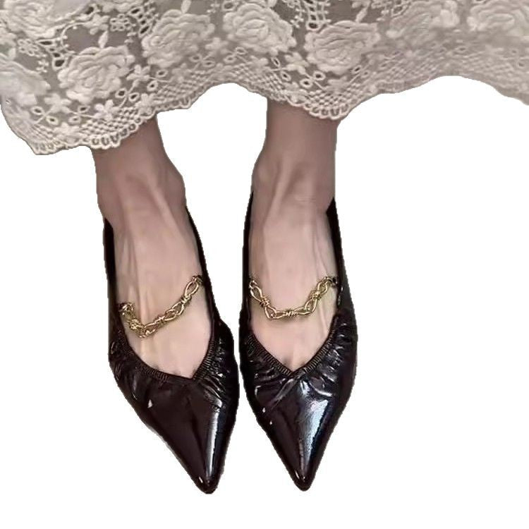Damen elegante spitze Ballerinas mit dekorativem Kettenriemen