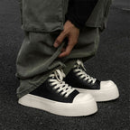 Damen Hohe Plattform-Sneaker mit modernem Design und robustem Profil
