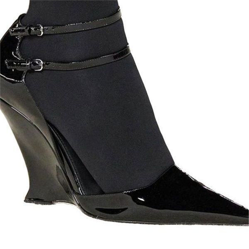 Damen Wedge-Pumps mit dekorativem Riemendesign R&B