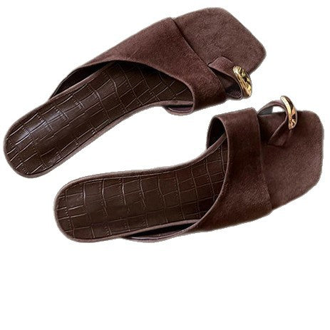 Damen Komfortable und elegante Clogs mit modischem Riemchen R&B
