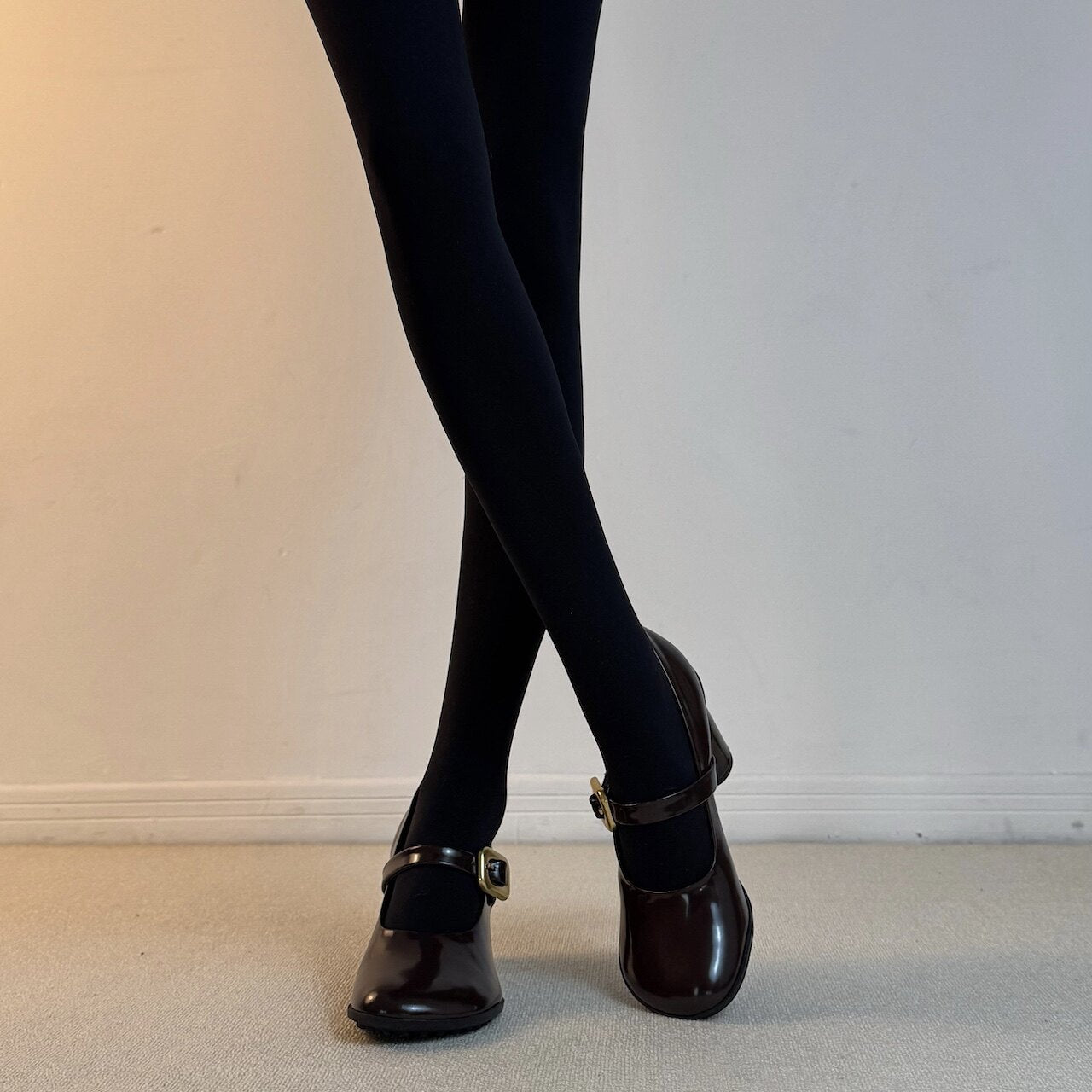 Damen elegante Mary Jane Pumps mit geschmeidigem Leder und trendy Riemchen R&B