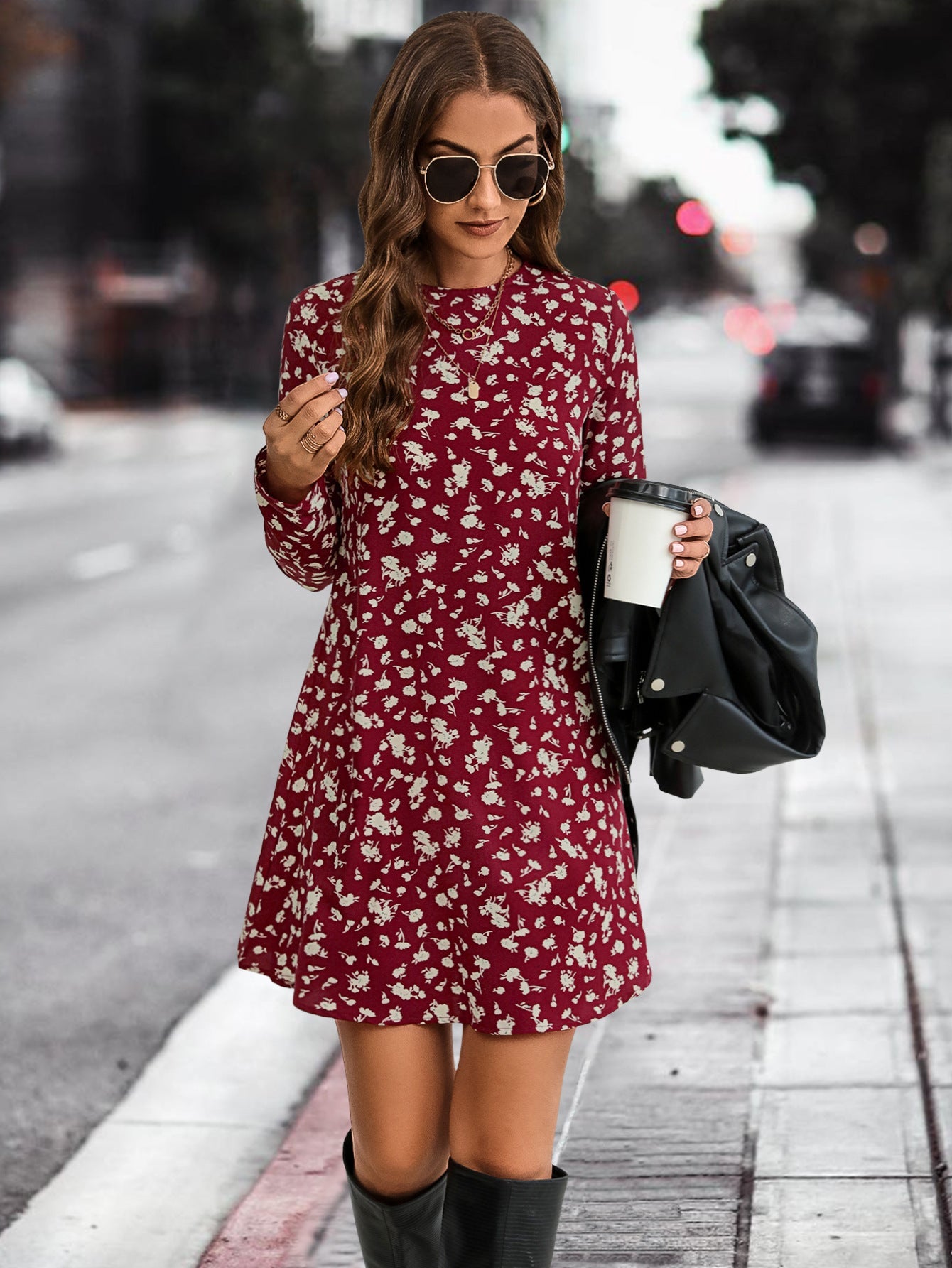 Damen Kleid im angesagten floralem Design mit langen Ärmeln und ausgestelltem Schnitt R&B