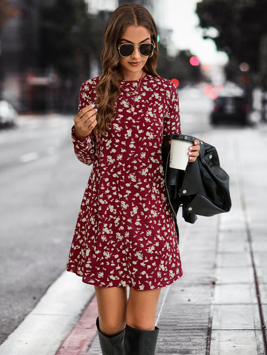 Damen Kleid im angesagten floralem Design mit langen Ärmeln und ausgestelltem Schnitt R&B