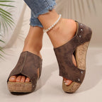 Damen Komfortable Wedge-Sandalen mit modischem Schnitt und eleganten Nieten R&B