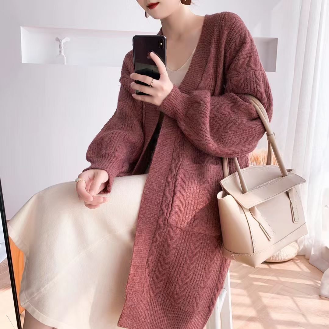 Damen Grobstrick Cardigan mit tiefen Taschen und elegantem Zopfdesign R&B