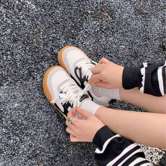 Damen Sportliche Sneakers mit hochwertiger Wildleder-Oberfläche und rutschfester Sohle R&B