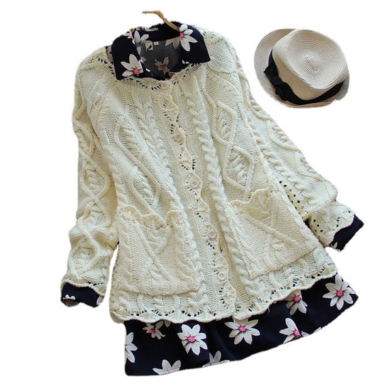 Damen Strickjacke mit kunstvollen Zopfdetails und romantischen Rüschenelementen R&B
