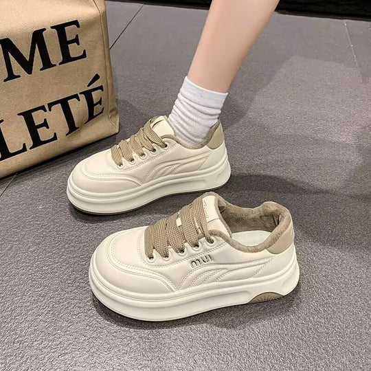 Damen Sportliche Sneakers mit extra dicker Sohle und innovativem Design R&B