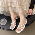 Damen Elegante Mules mit raffinierter Riemenführung und bequemem Absatz R&B
