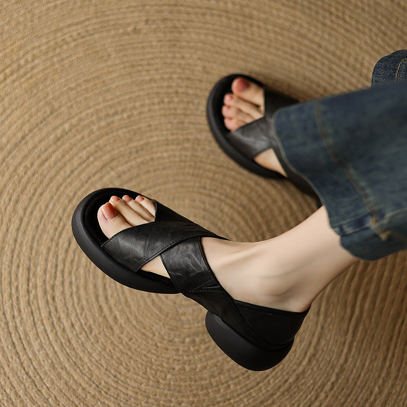Damen Riemchen-Sandalen mit komfortablem Blockabsatz und trendiger Kreuzschließe
