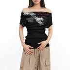 Damen Off-Shoulder T-Shirt mit künstlerischem Druck und figurbetontem Schnitt R&B