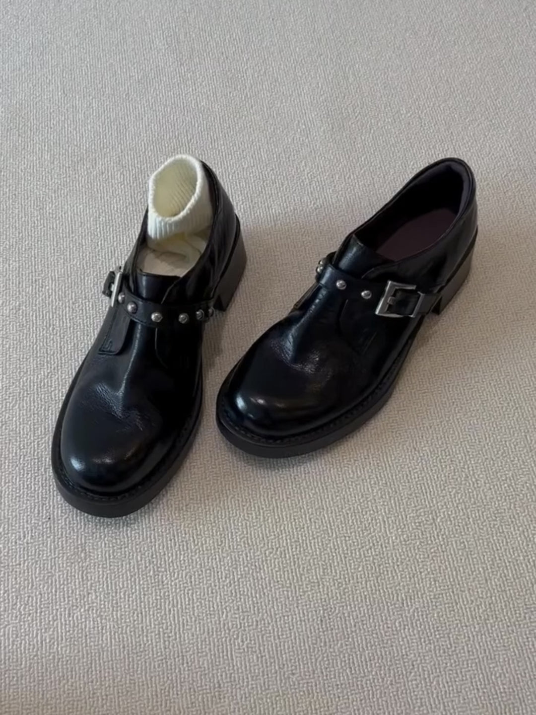 Damen Stiefeletten mit dekorativer Schnalle und robustem Blockabsatz R&B