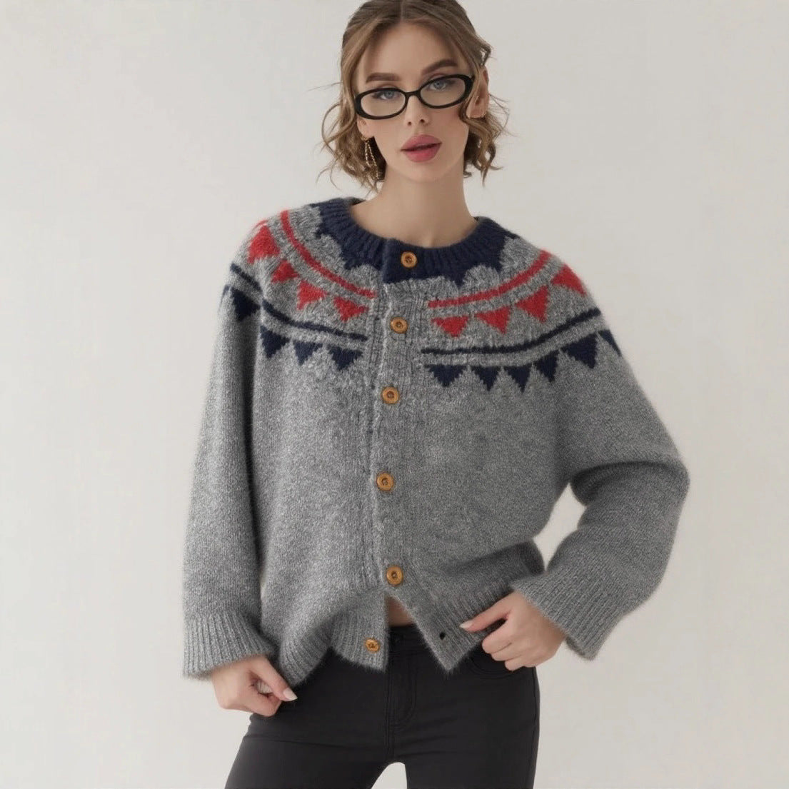 Damen kuscheliger Strickcardigan mit grafischem Norweger-Muster und Holzknopfdetails R&B