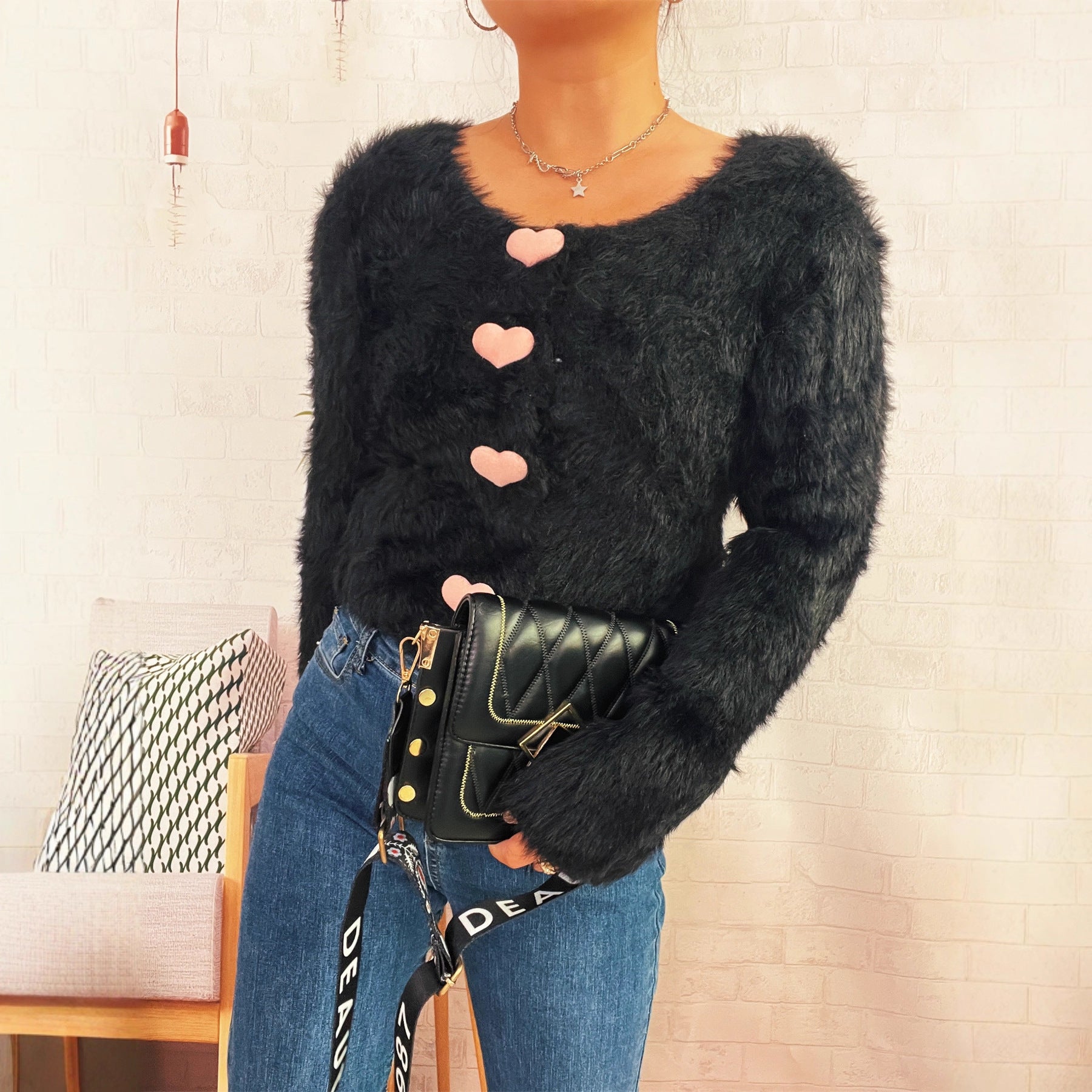Damen Kuscheliger Strickpullover mit Herzknöpfen R&B