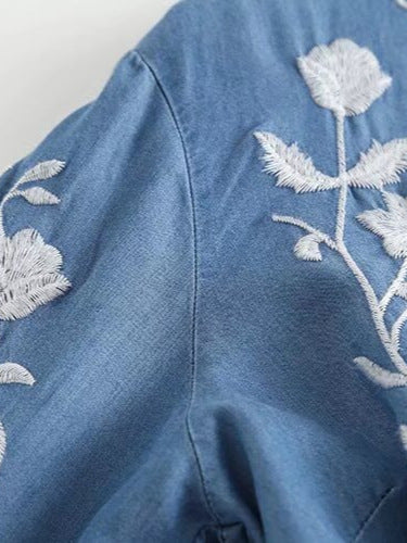 Damen gestickte Bluse mit feinen Rüschendetails R&B