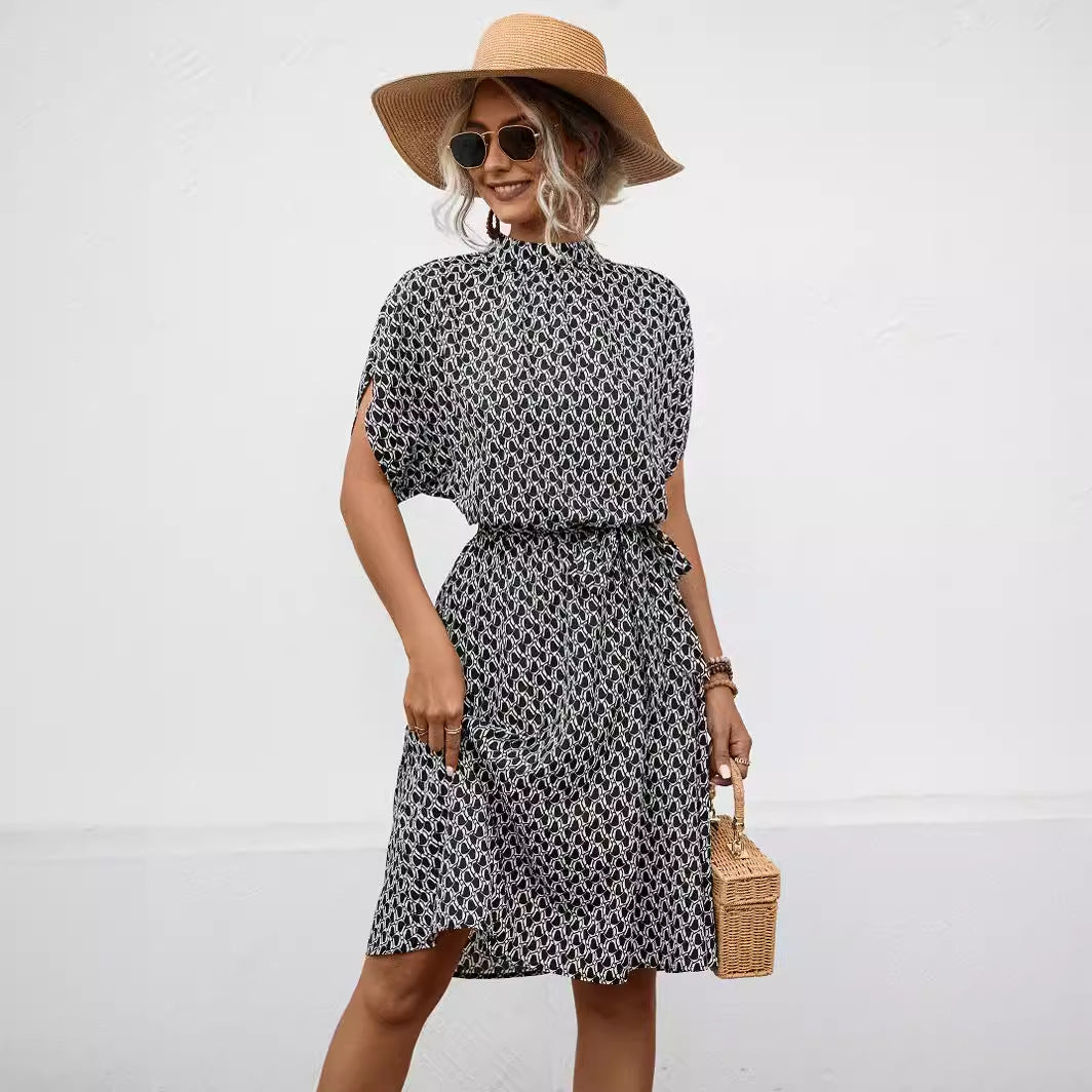 Damen Bogenmuster Kleid mit hohem Kragen und Bindegürtel R&B