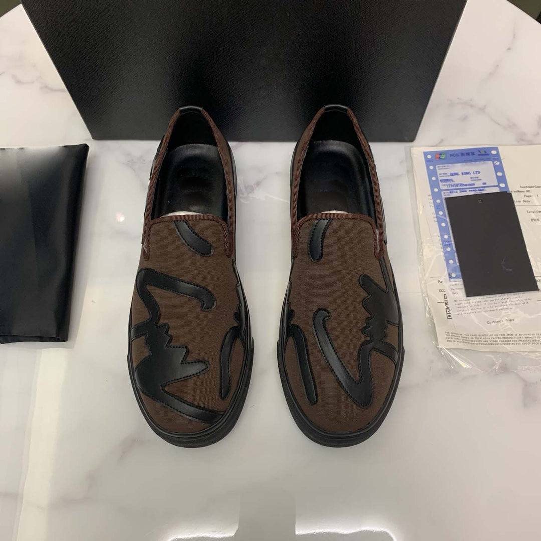 Damen Slip-On Sneakers mit auffälligem Design und rutschfester Laufsohle R&B