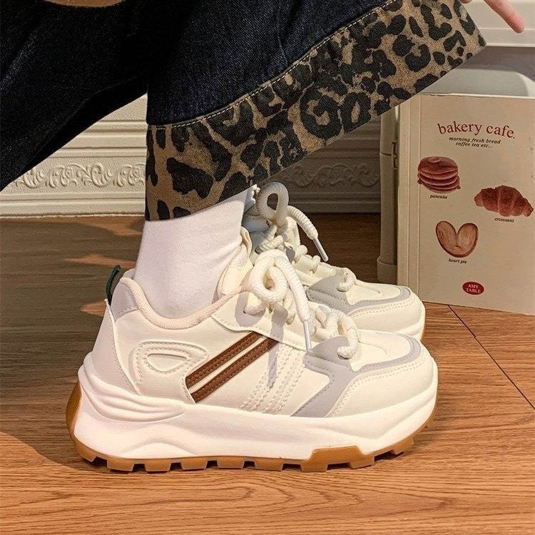 Damen sportliche Sneakers mit atmungsaktiver Sohle und trendigem Design R&B