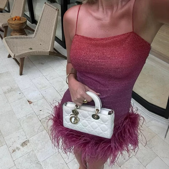 Damen Glamouröses Rüschenkleid mit Spaghetti-Trägern und federförmigem Saum R&B