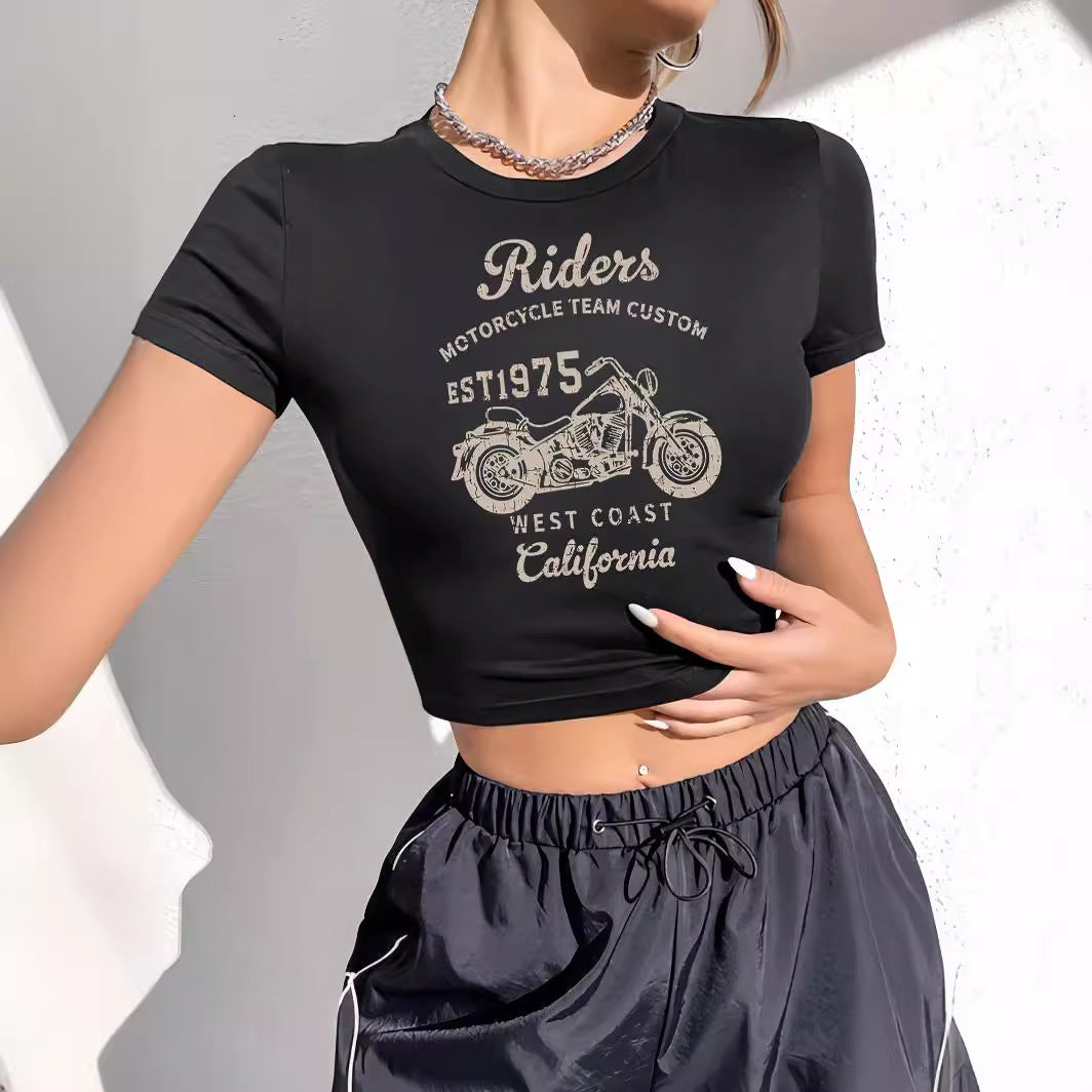 Damen Crop-T-Shirt mit individuellem Motorradmotiv und elegantem Schriftzug R&B