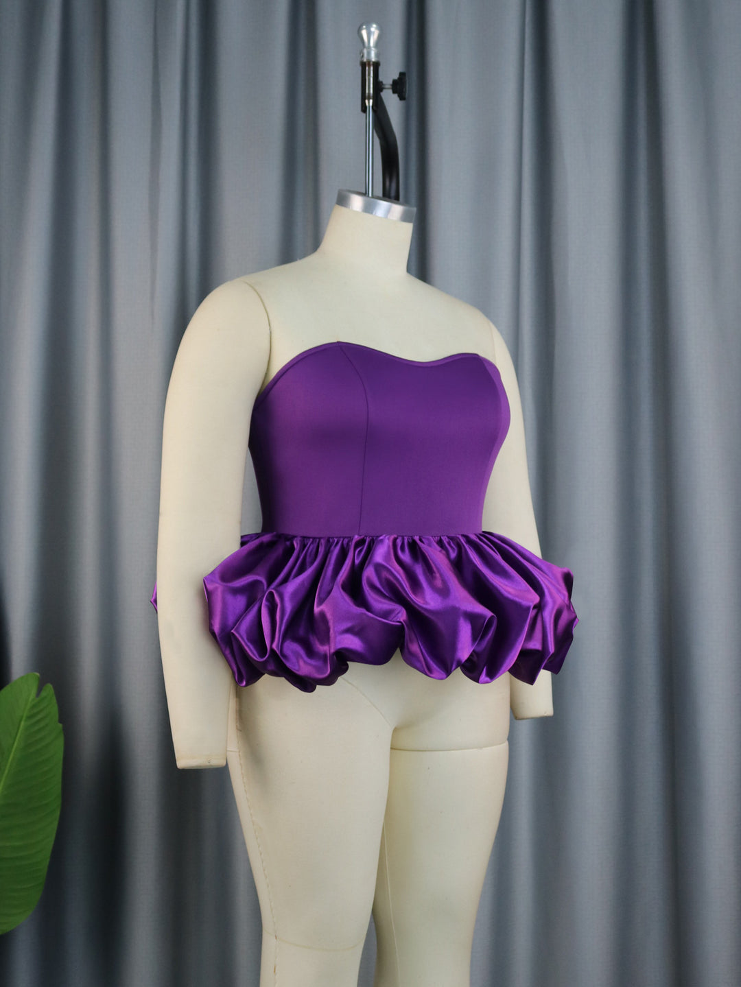 Damen Trendy Bustier mit Rüschenabschluss R&B