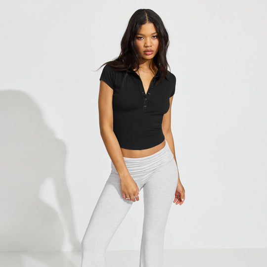 Damen Polo-Shirt mit kurzem Schnitt und modischer Knopfleiste R&B