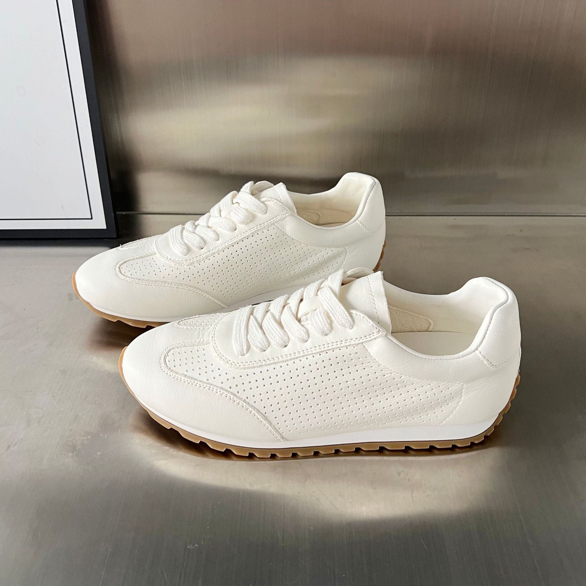 Damen Atmungsaktive Modische Sneakers mit perforierter Oberfläche und rutschfester Sohle R&B