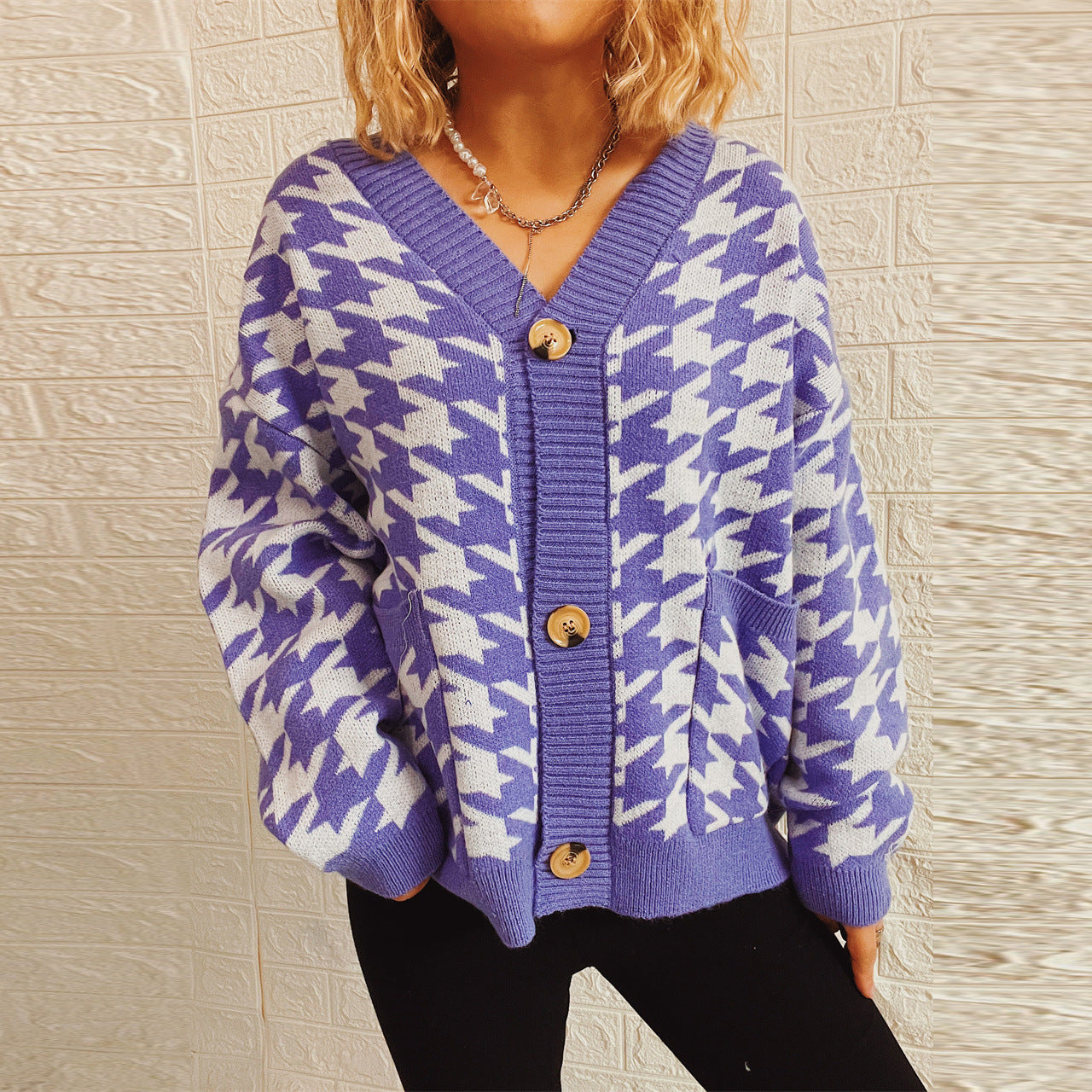 Damen gemütlicher Strickcardigan mit modernen Hahnentrittmuster und Knopfdetails R&B