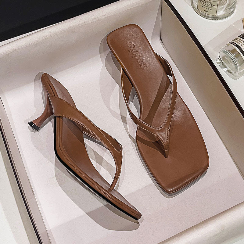 Damen Stilvolle Flip-Flops mit elegantem Riemendesign