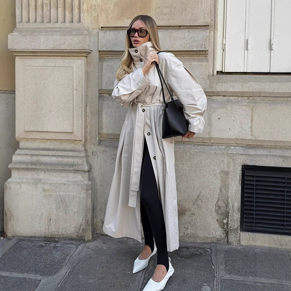 Damen modischer Trenchcoat mit tailliertem Schnitt und praktischen Details R&B