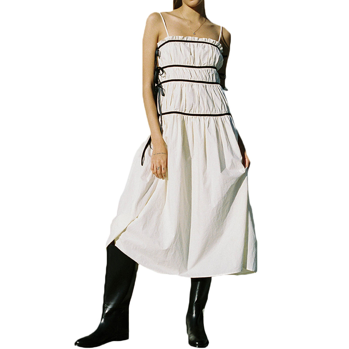 Damen Maxikleid mit verspieltem Rüschendesign und verstellbaren Trägern R&B