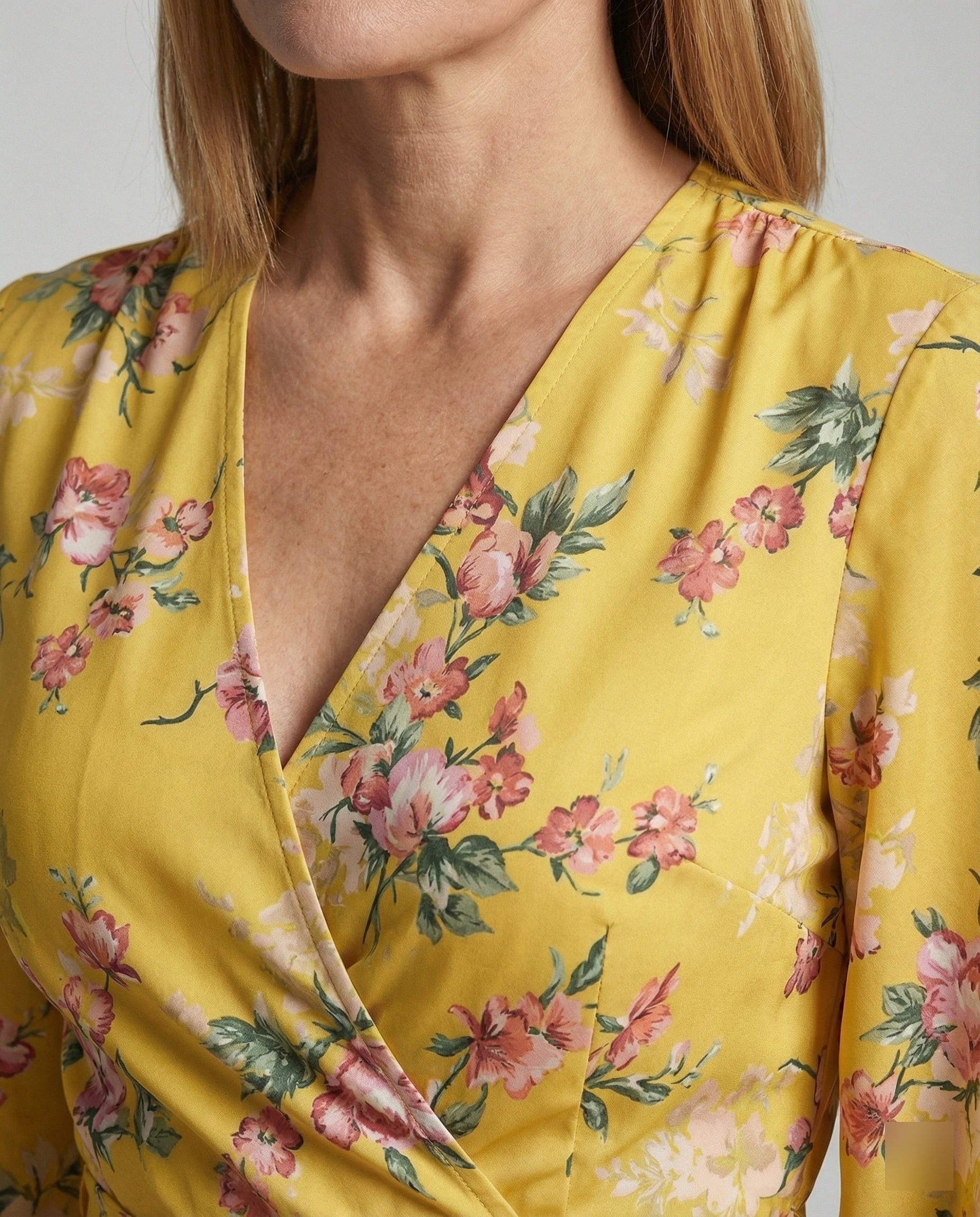 Damen Blumenkleid Midi Wickeloptik