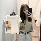 Damen Crop-T-Shirt mit kreativem Grafikdruck