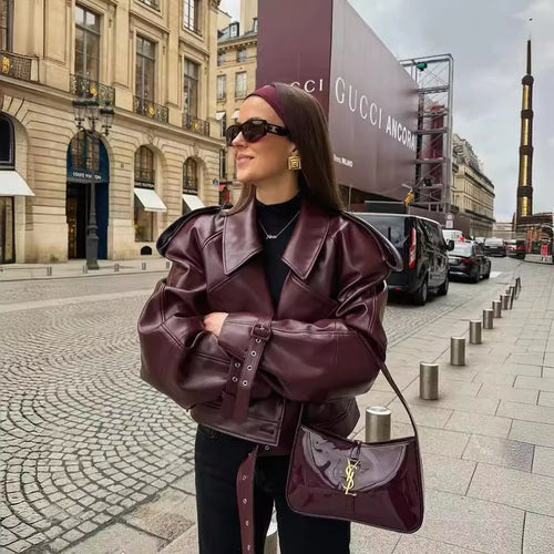 Damen cropped Kunstlederjacke mit Finish und asymmetrischem Kragen R&B