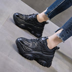 Damen Chunky Sneakers mit innovativem Dämpfungssystem und robustem Profil R&B