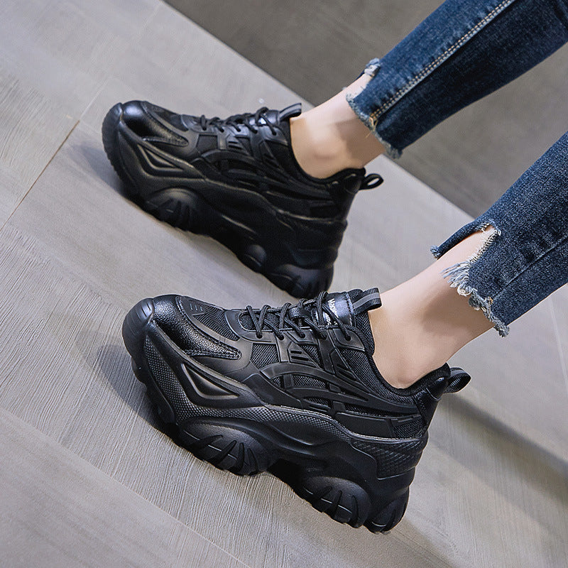 Damen Chunky Sneakers mit innovativem Dämpfungssystem und robustem Profil R&B
