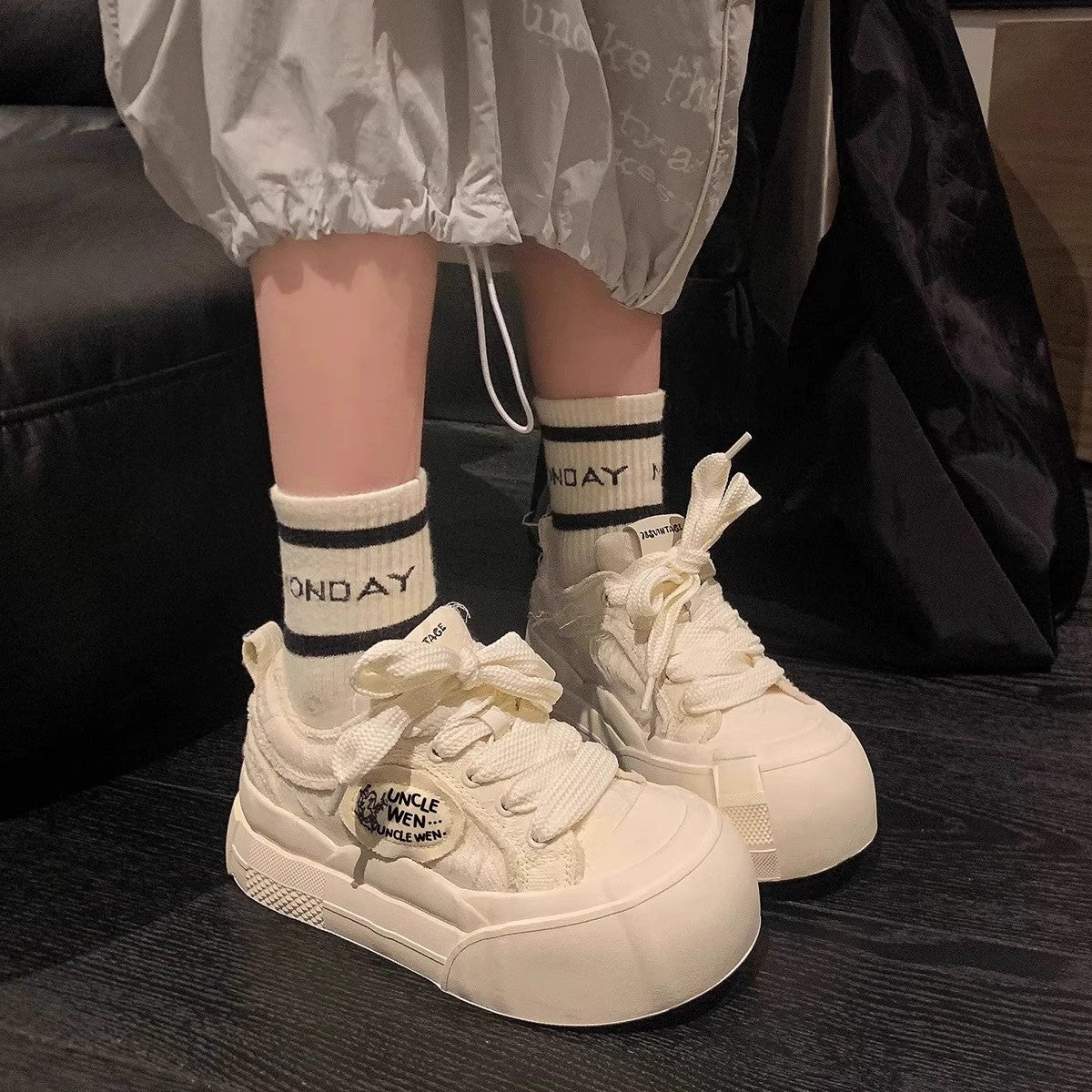 Damen Sportliche Plateau-Sneaker mit breiter Sohle und verspieltem Design R&B