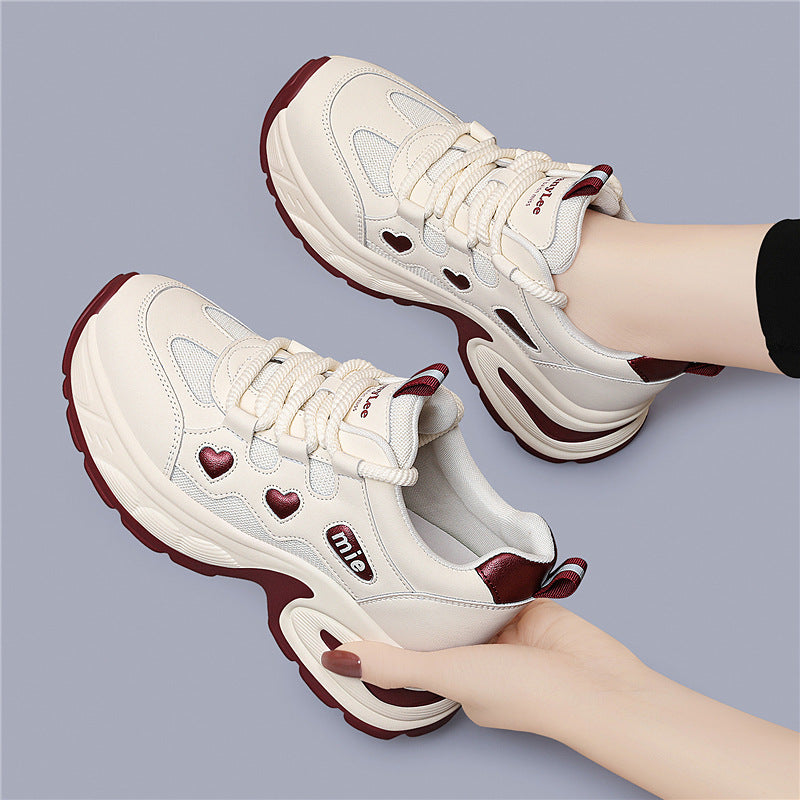 Damen Sportliche Chunky Sneakers mit Herz-Details und dämpfender Sohle R&B
