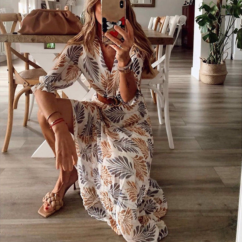 Damen Maxikleid mit eleganter Taillierung und floralem Blätterdesign R&B